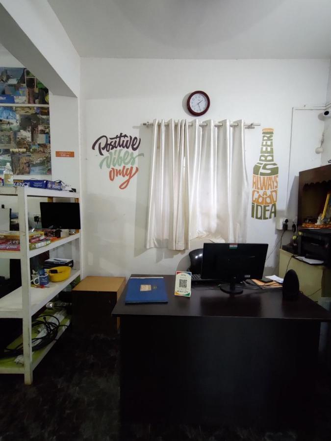 Goanvibes Hostel Anjuna Buitenkant foto